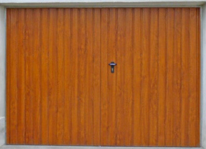 Dvoukřídlá NEZATEPLENÁ garážová vrata, vnější rozměr rámu šířka 2300 mm